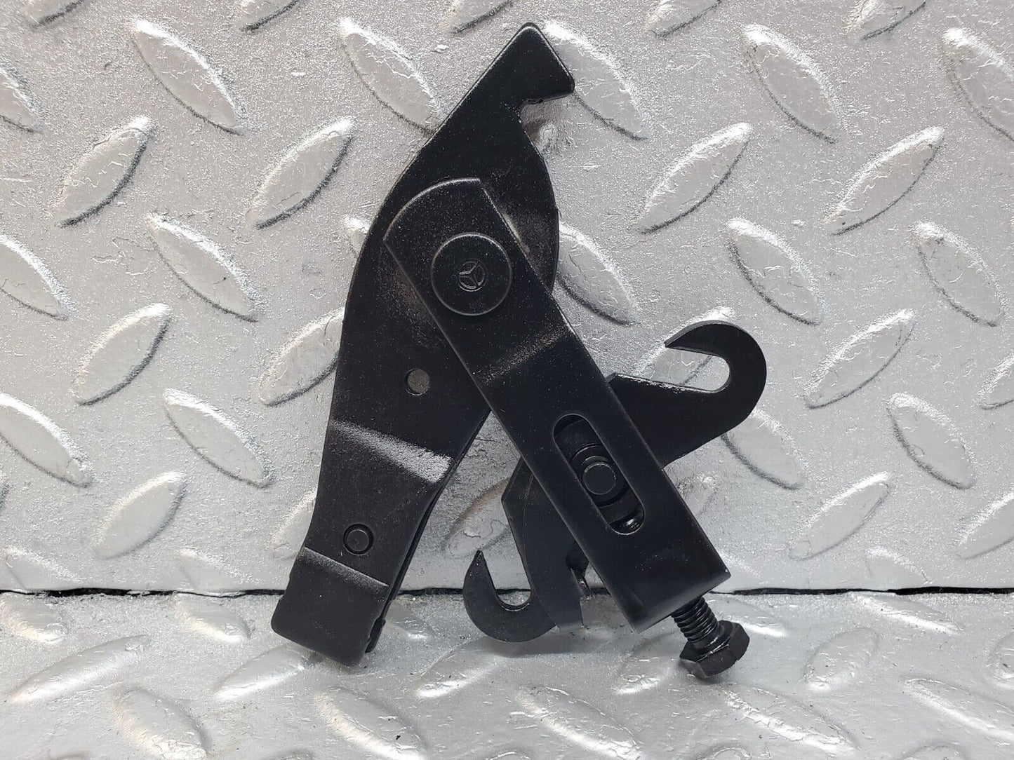 44695 Mercedes-Benz W124 220E Handbrake Adjusting Handbrake Regulator