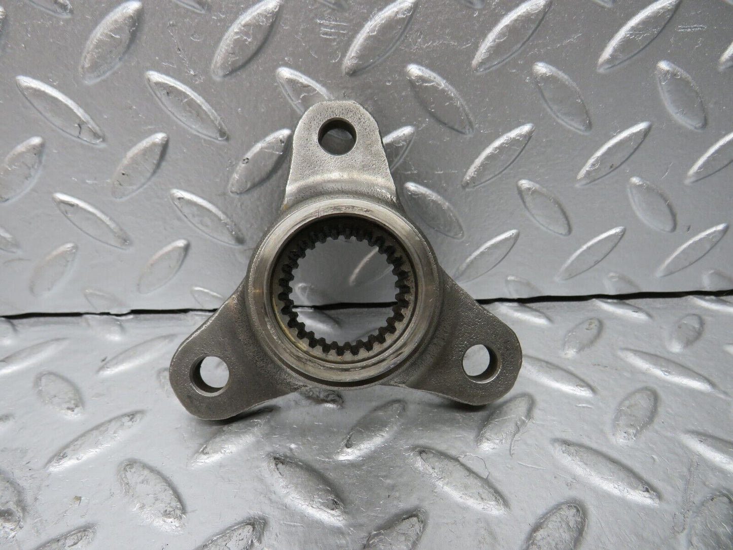 30226 Mercedes-Benz W123 230E Automatic Gearbox Rear Flange 722.122