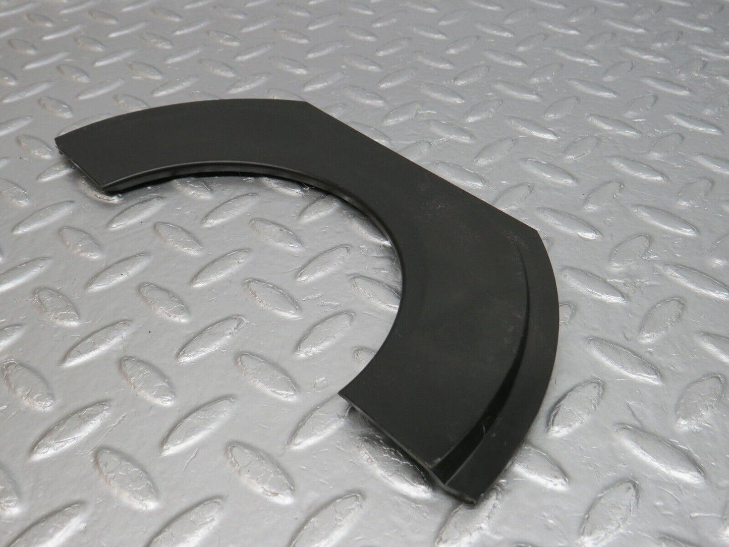 39765 Mercedes-Benz R129 320SL Coupe Windscreen Wiper Surround Trim