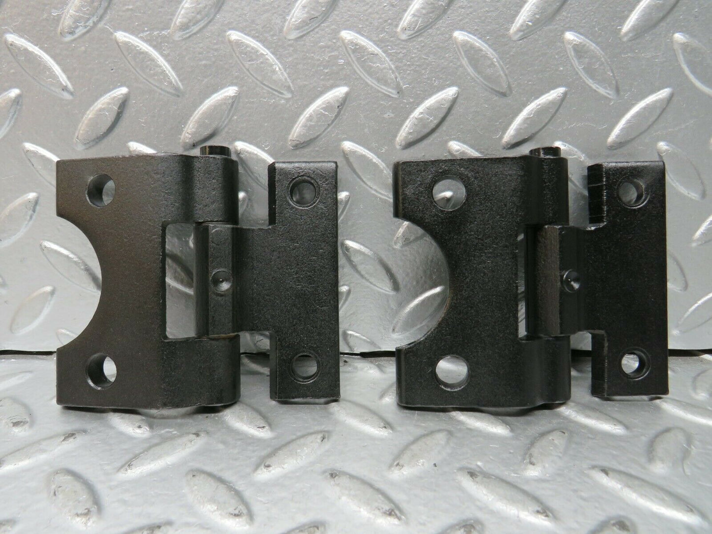 23376 Mercedes-Benz W116 350SE Right Door Hinges Pair