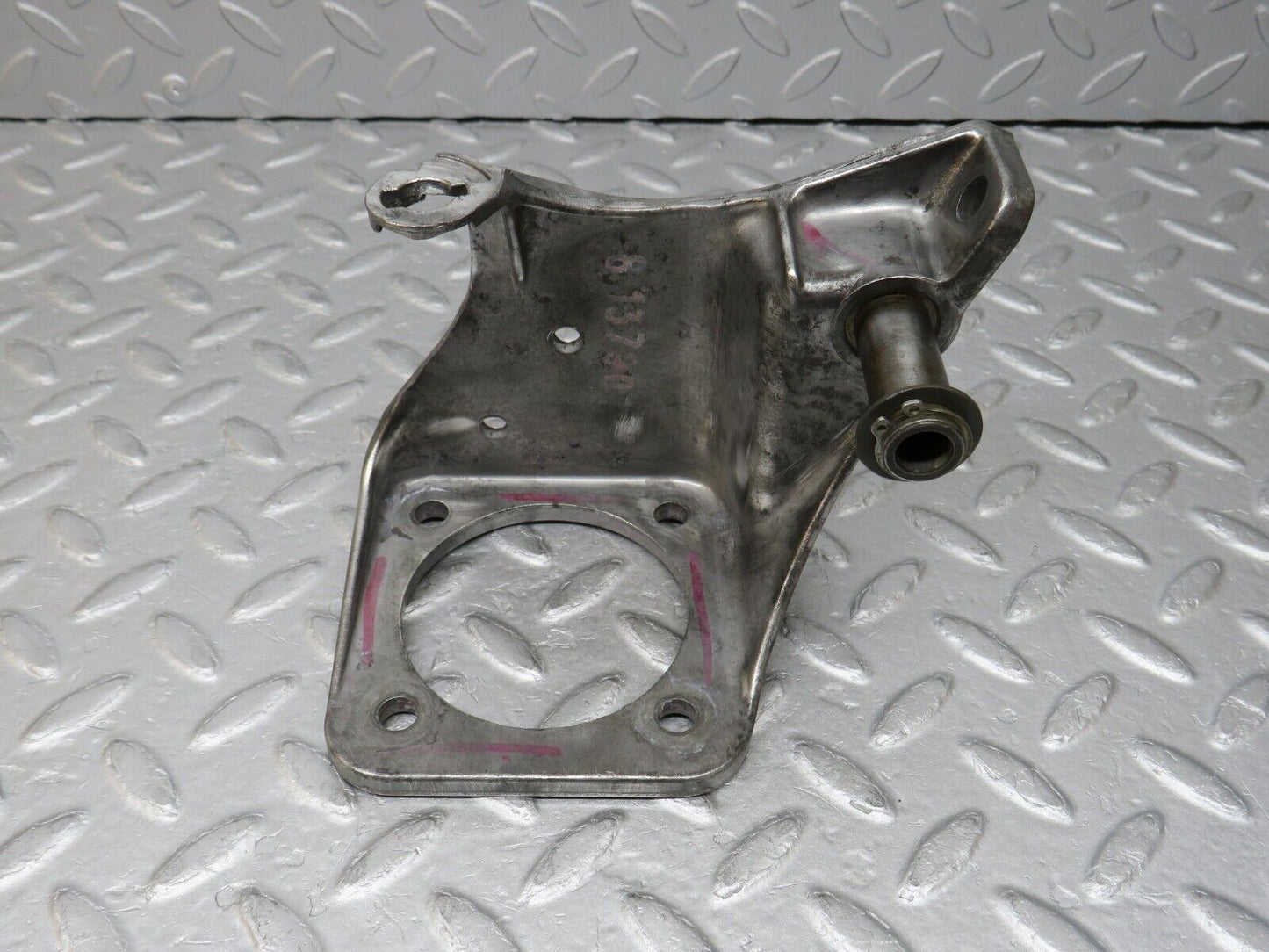 36535 Mercedes-Benz W201 190E 2.0L Brake Pedal Bracket 1242900519