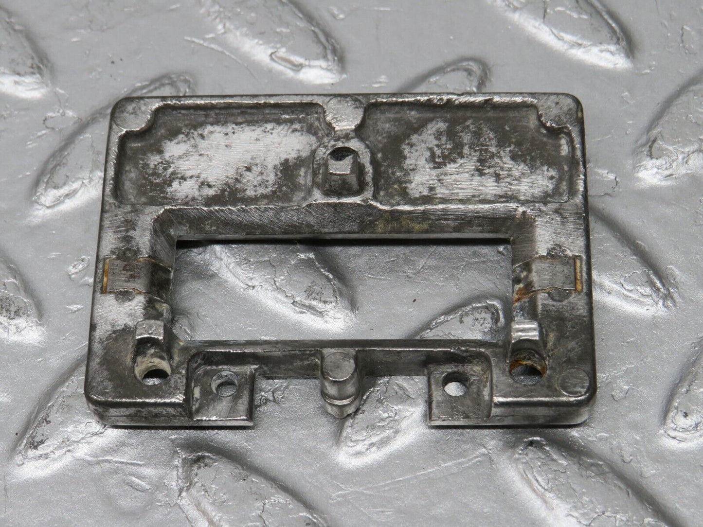 34353 Mercedes-Benz C126 380SEC Coupe Rear View Mirror Mount Bracket