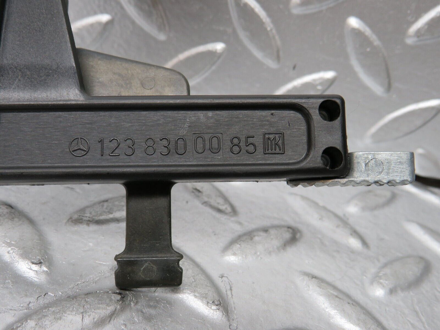 29869 Mercedes-Benz W123 230E Heater Control Switch 1238300085