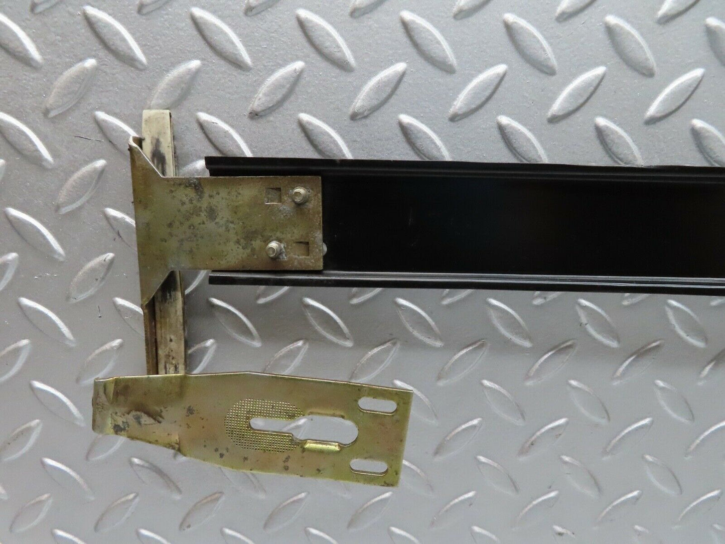 17015 Mercedes-Benz C123 280CE Coupe Power Sunroof Mechanism