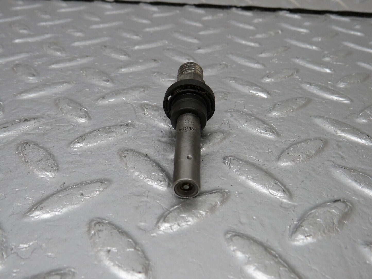 34124 Mercedes-Benz W124 260E Fuel Injector Bosch 0437502010
