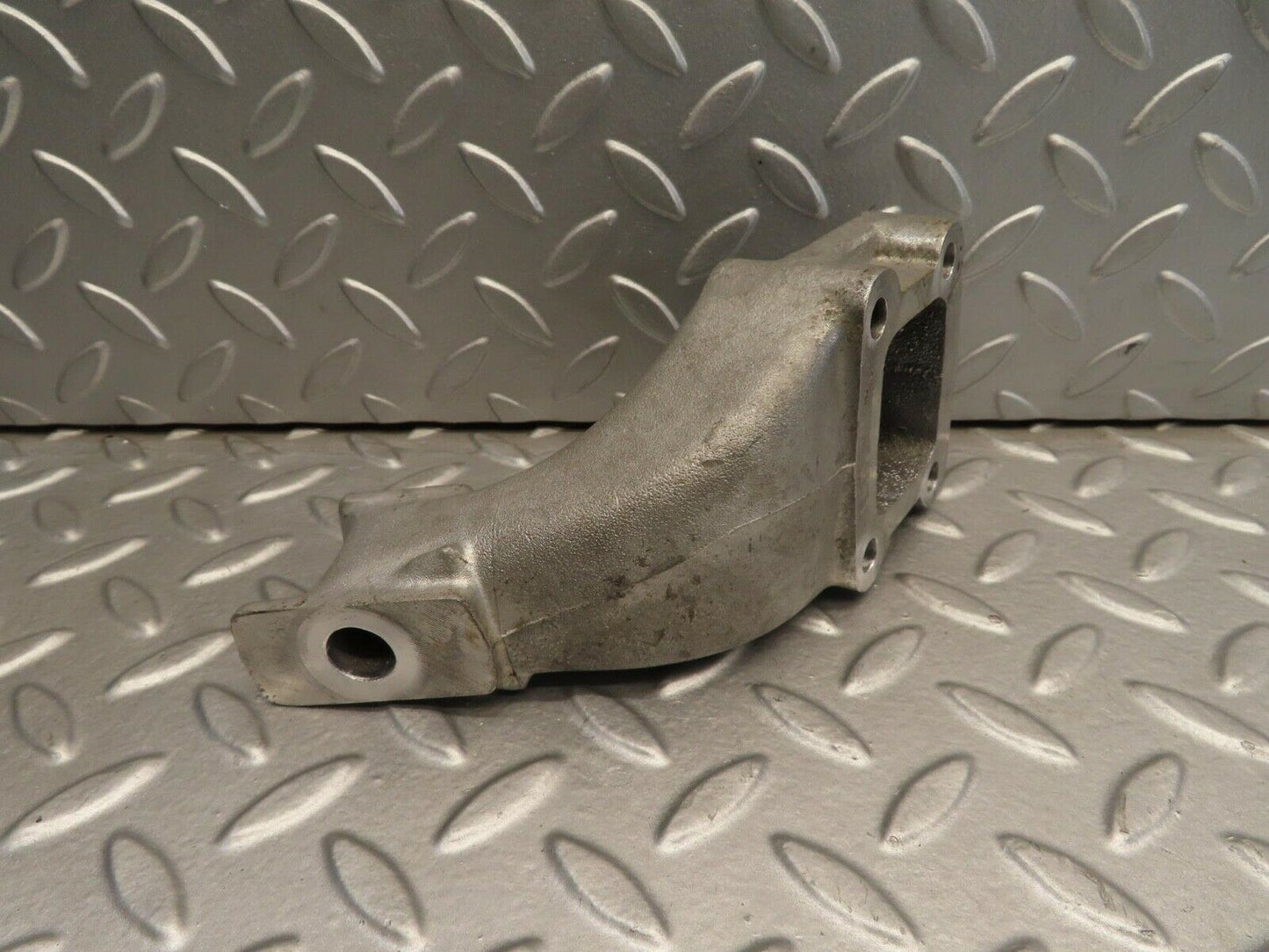 11745 Mercedes-Benz R107 450SL Engine Mount Bracket Right 1162234704