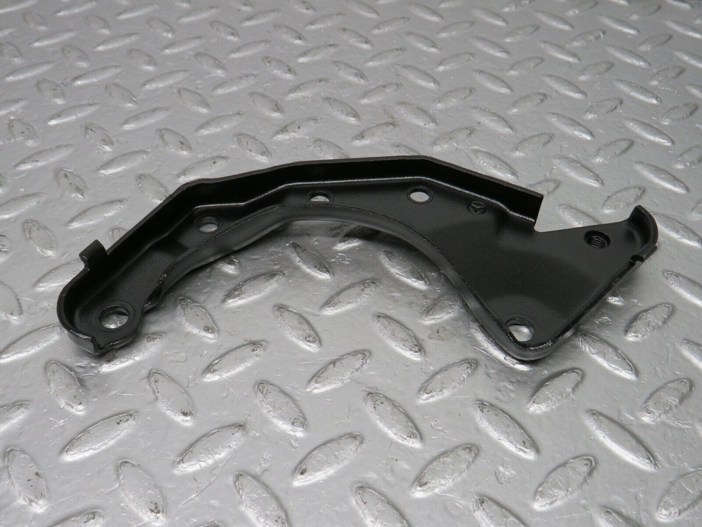 33773 Mercedes-Benz W201 190E 2.0L Alternator Generator Bracket