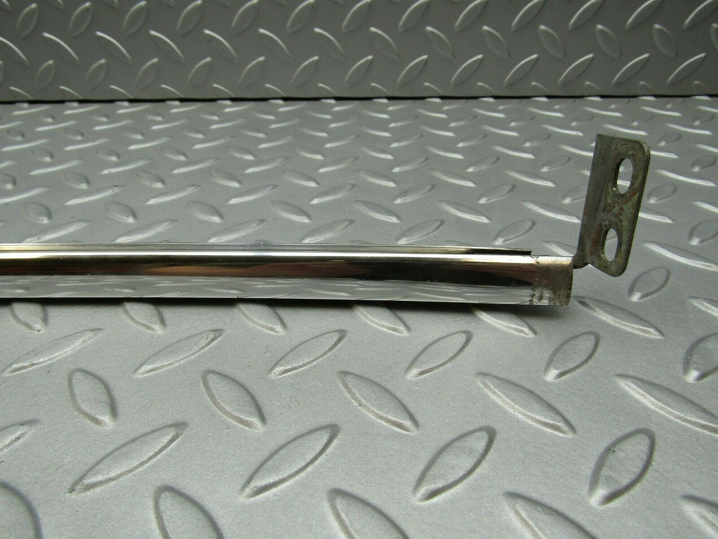 3322 Mercedes-Benz W115 220D Rear Right Chrome Window Chanel