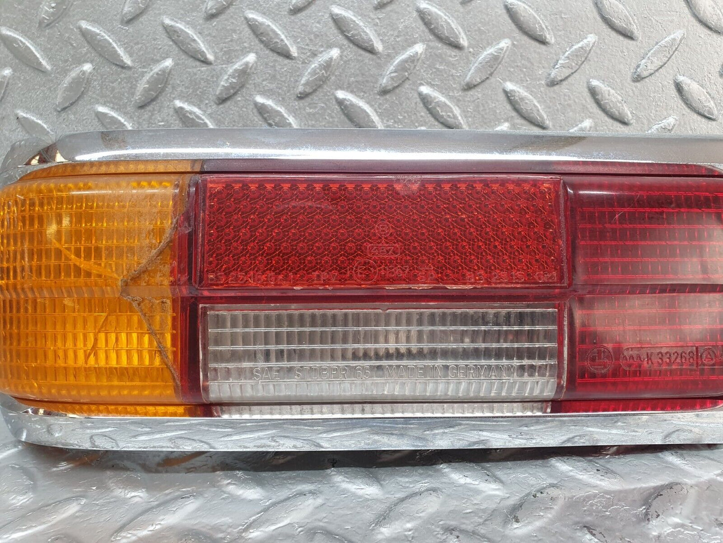 43285 Mercedes-Benz W108 280SE Tail Light Left K33268 1088202364 1088260159 1088260156