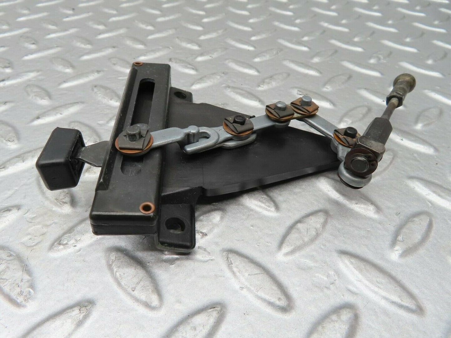 15608 Mercedes-Benz R107 450SL Coupe Air Vent Control Lever Centre