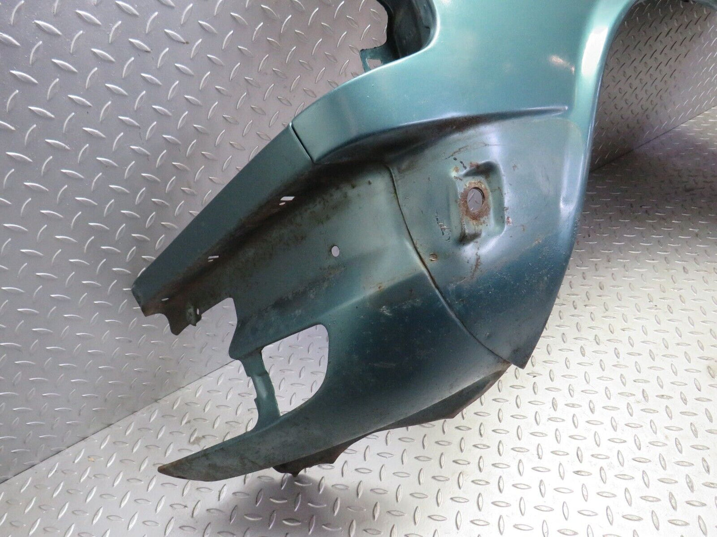 29796 Mercedes-Benz W123 230E Front Left Wing Fender