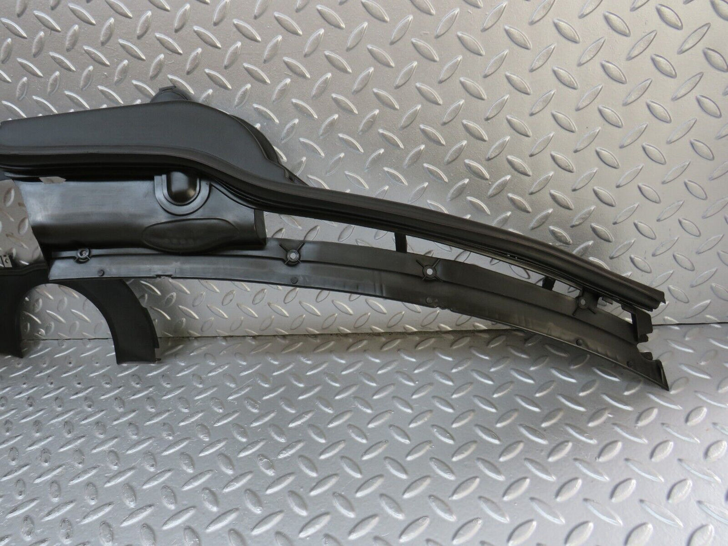 33513 Mercedes-Benz W202 C180 Water Drain 2028300413 2028300613