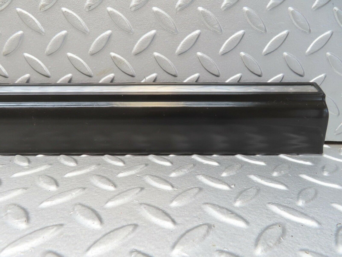 13465 Mercedes-Benz W123 200 Front Left Door Lower Trim