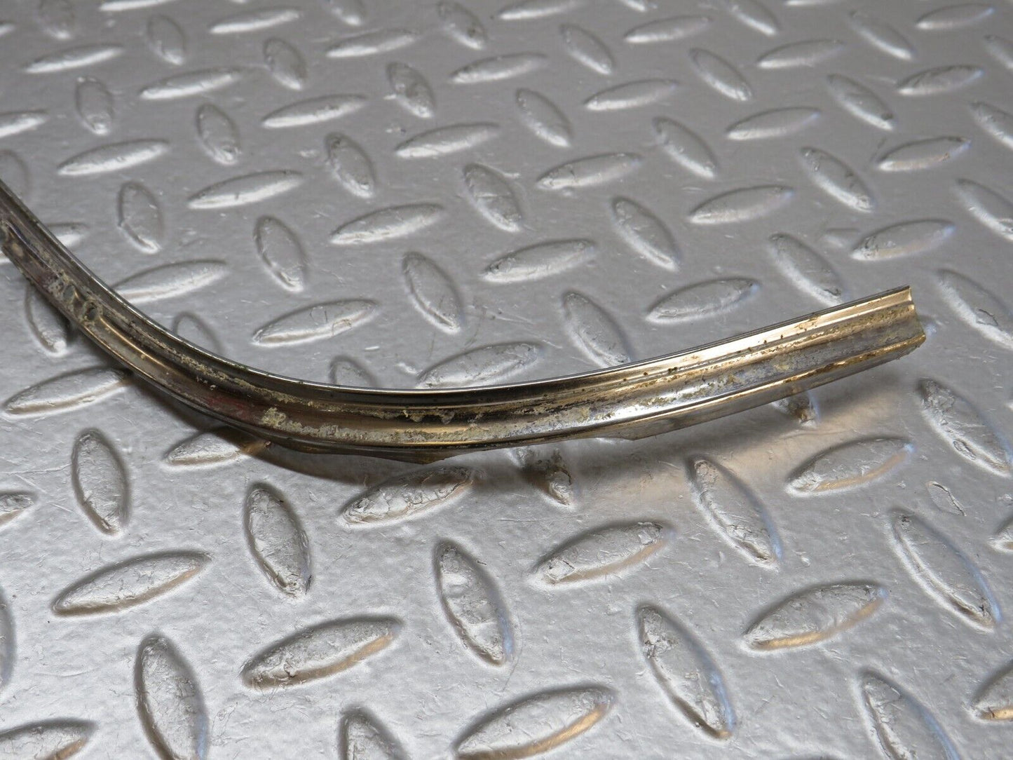 40487 Mercedes-Benz W110 230 Dashboard Chrome Trim