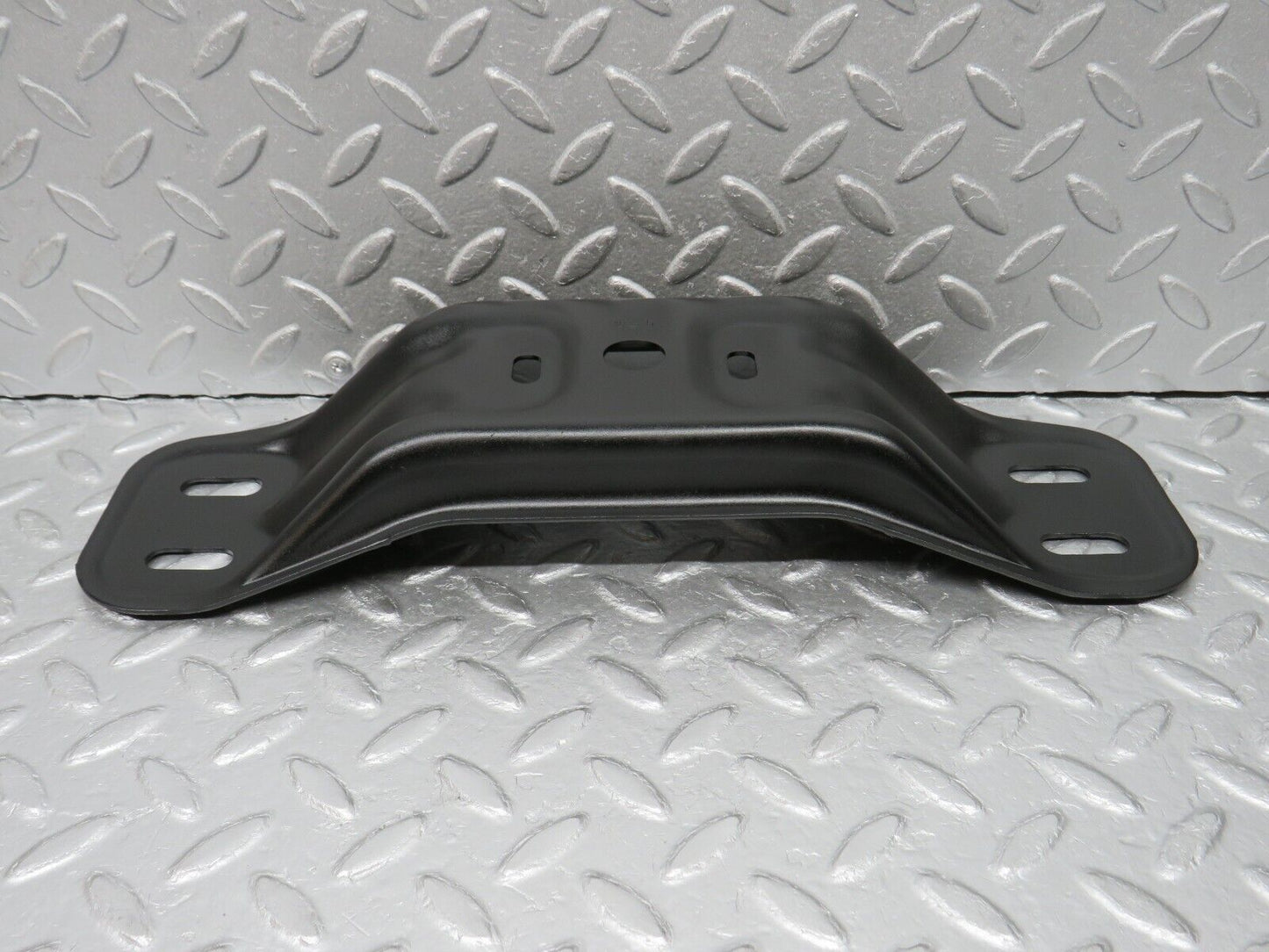 38005 Mercedes-Benz A124 320E Cabriolet Gearbox Mount Bracket