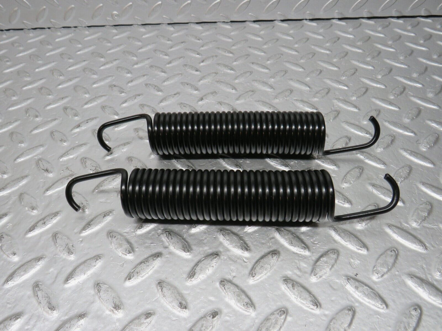31117 Mercedes-Benz W123 200D Trunk Hinge Spring Pair