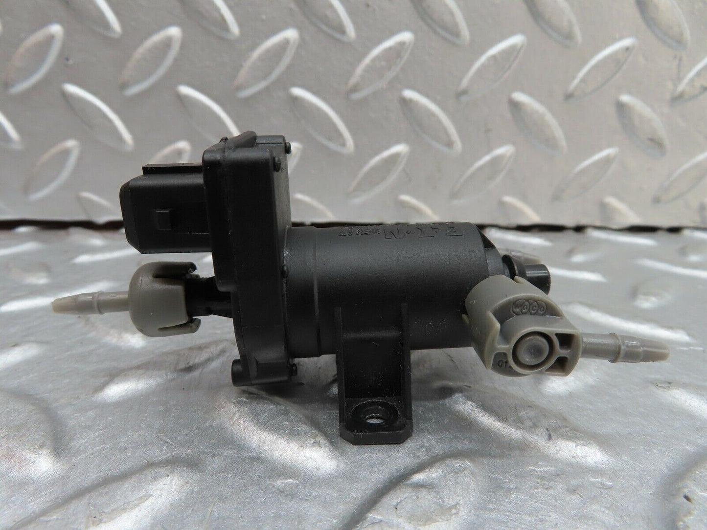 19371 Mercedes-Benz C140 CL420 Coupe Vacuum Pressure Valve 1408001378