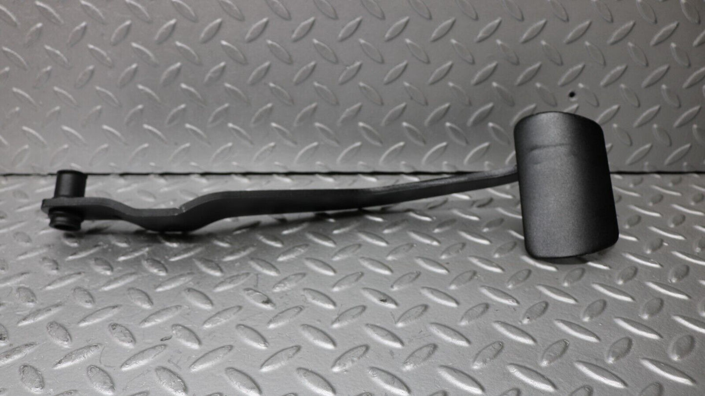 37200 Mercedes-Benz C126 420SEC Coupe Brake Pedal