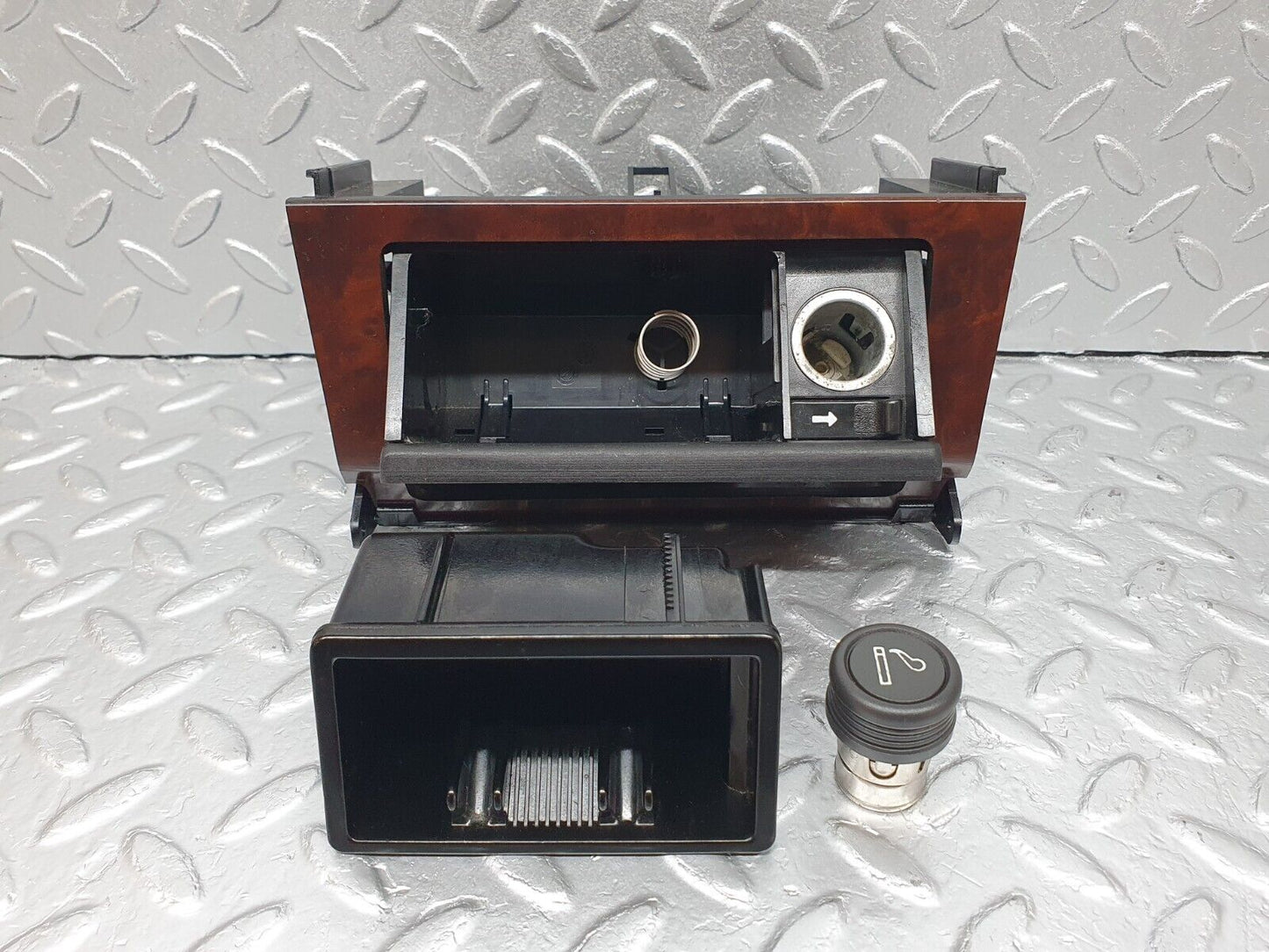 41910 Mercedes-Benz W202 C200 Centre Console Ashtray Wood Finish 2028100028