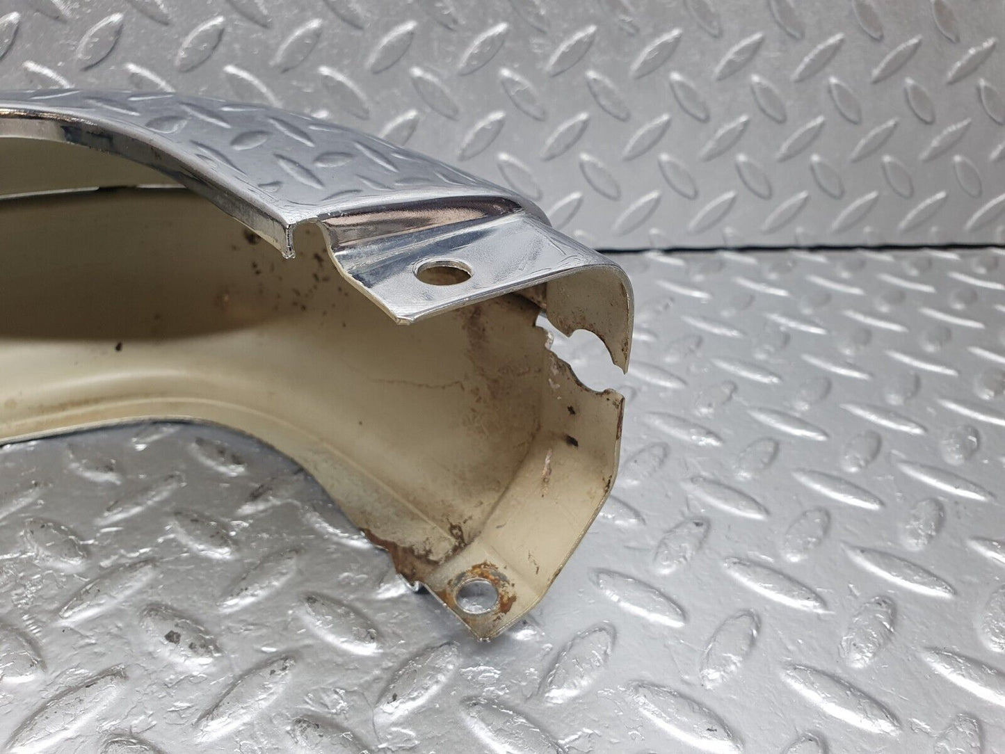 44196 Mercedes-Benz C123 230CE Coupe Rear Right Bumper Corner 1238800471