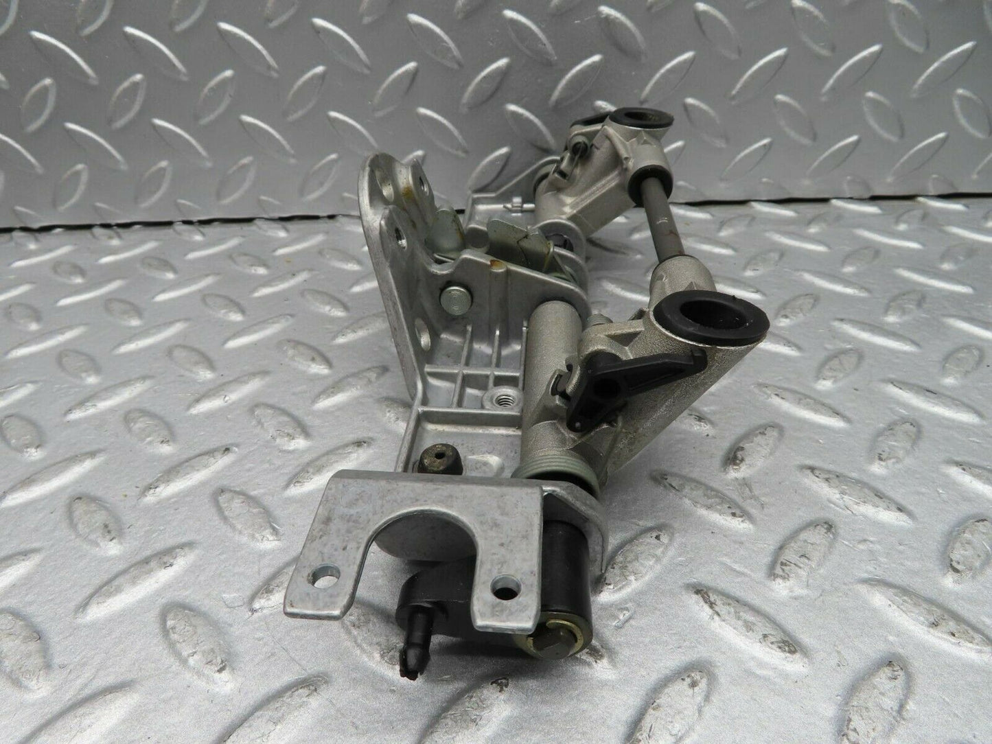 16294 Mercedes-Benz W124 260E Rear Headrest Folding Mechanism 2029700025