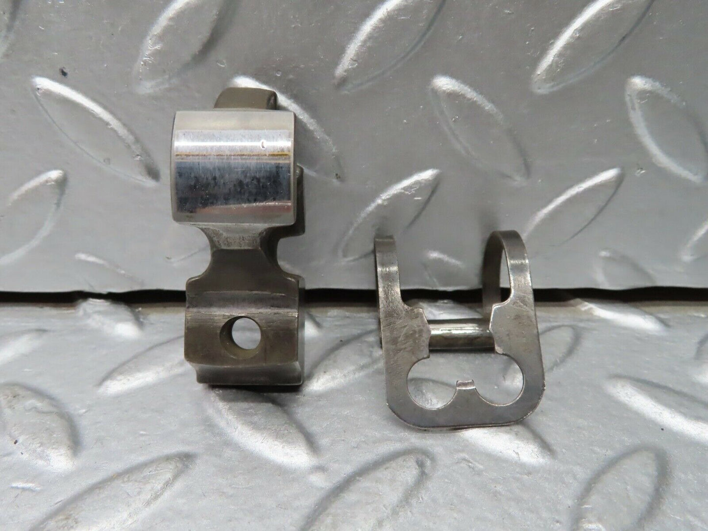 20721 Mercedes-Benz R107 450SL Valve Rocker Arm With Retaining Spring