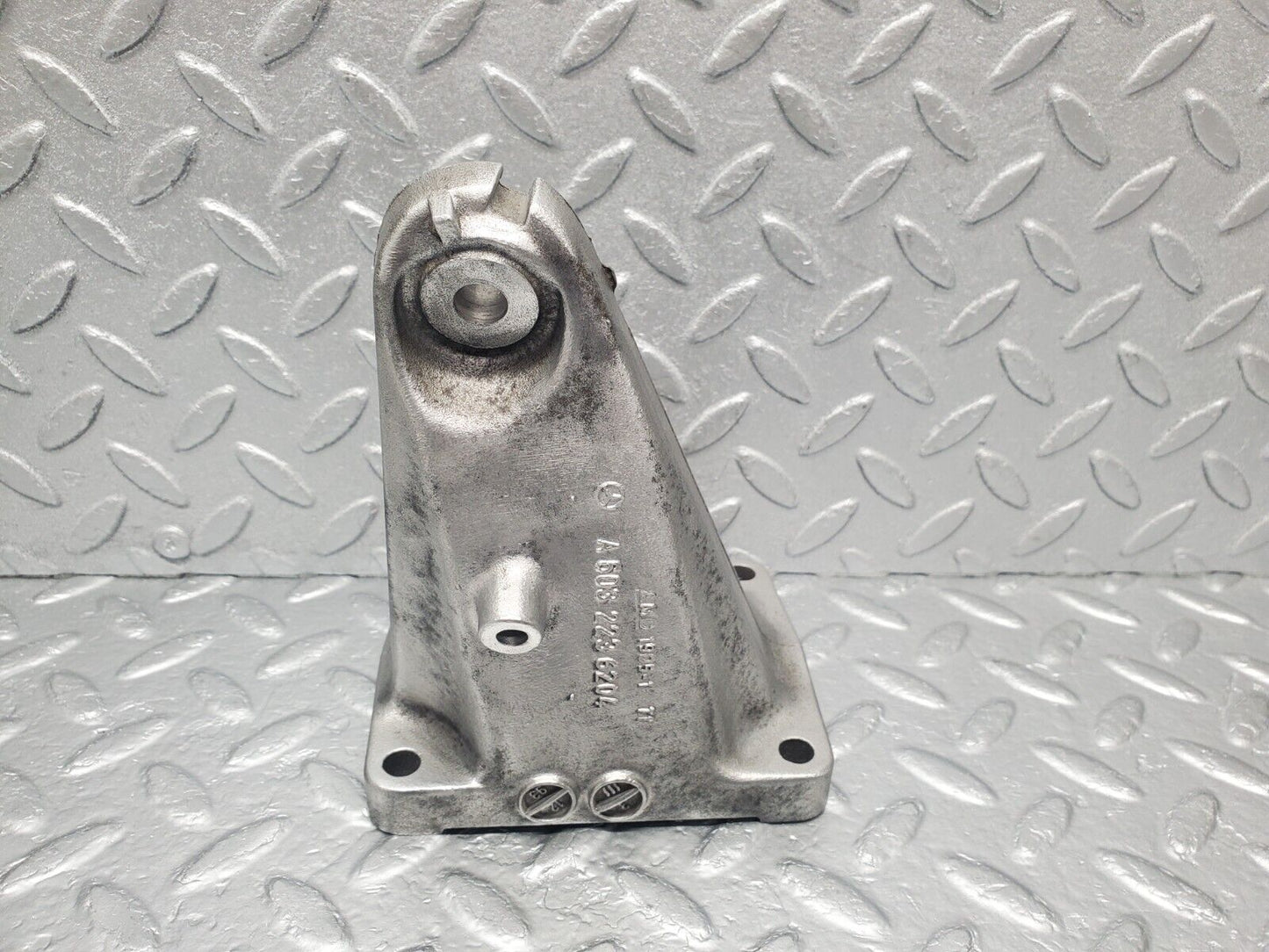 46167 Mercedes-Benz W124 280E Engine Mount Bracket Right Side 6032236204
