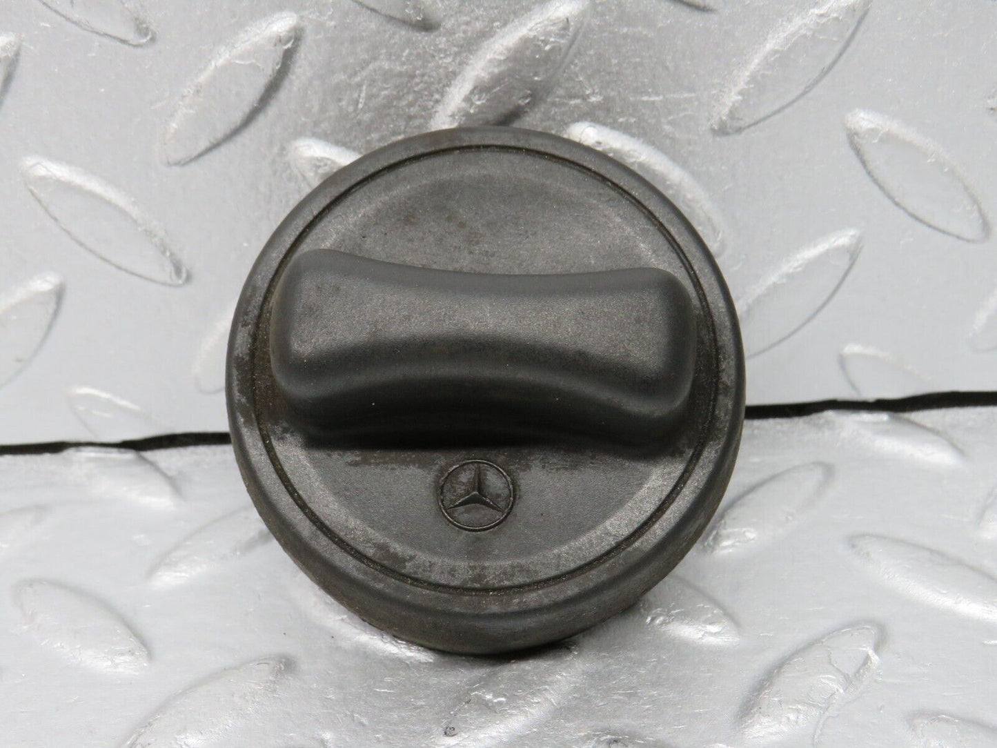 38590 Mercedes-Benz R129 280SL Coupe Fuel Tank Cap 1404700005