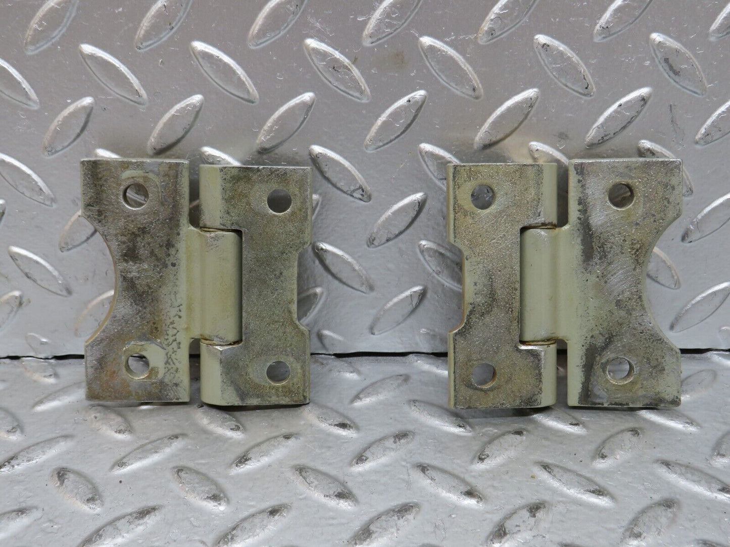 28360 Mercedes-Benz S123 240D Wagon Door Hinge Pair 1237200037
