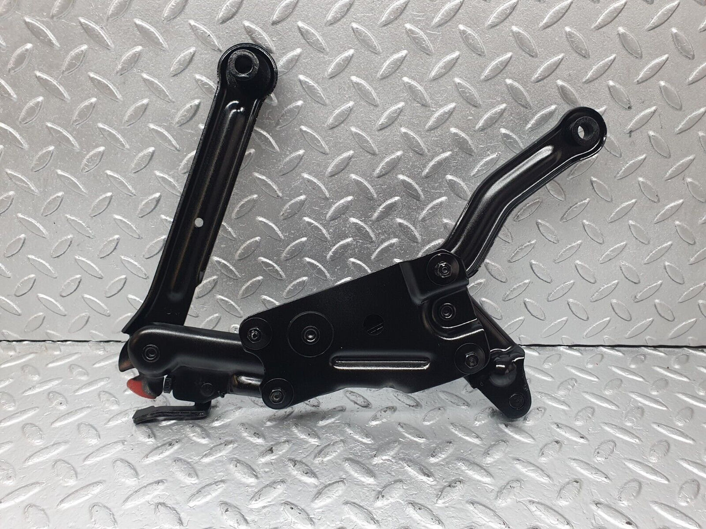 43510 Mercedes-Benz C126 380SEC Coupe Bonnet Hinge Left Side