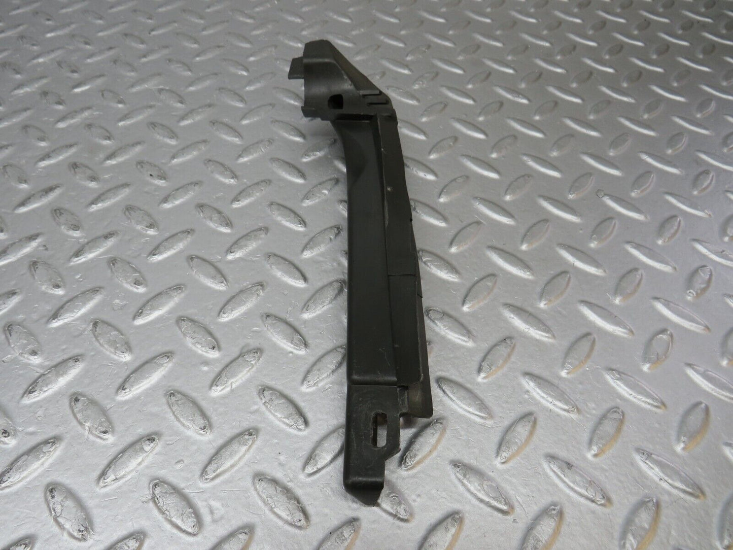 39014 Mercedes-Benz W201 190E Windscreen Water Drain Channel Right 2018360202