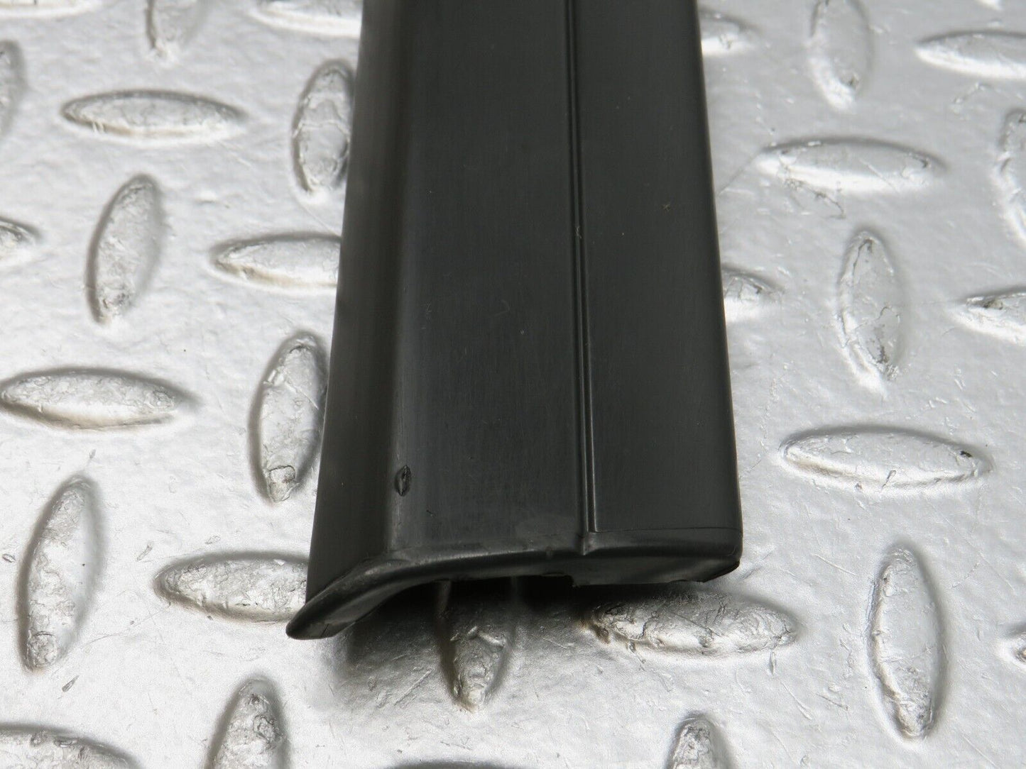 33846 Mercedes-Benz W201 190E 2.0L Front Left Door Lower Moulding Trim