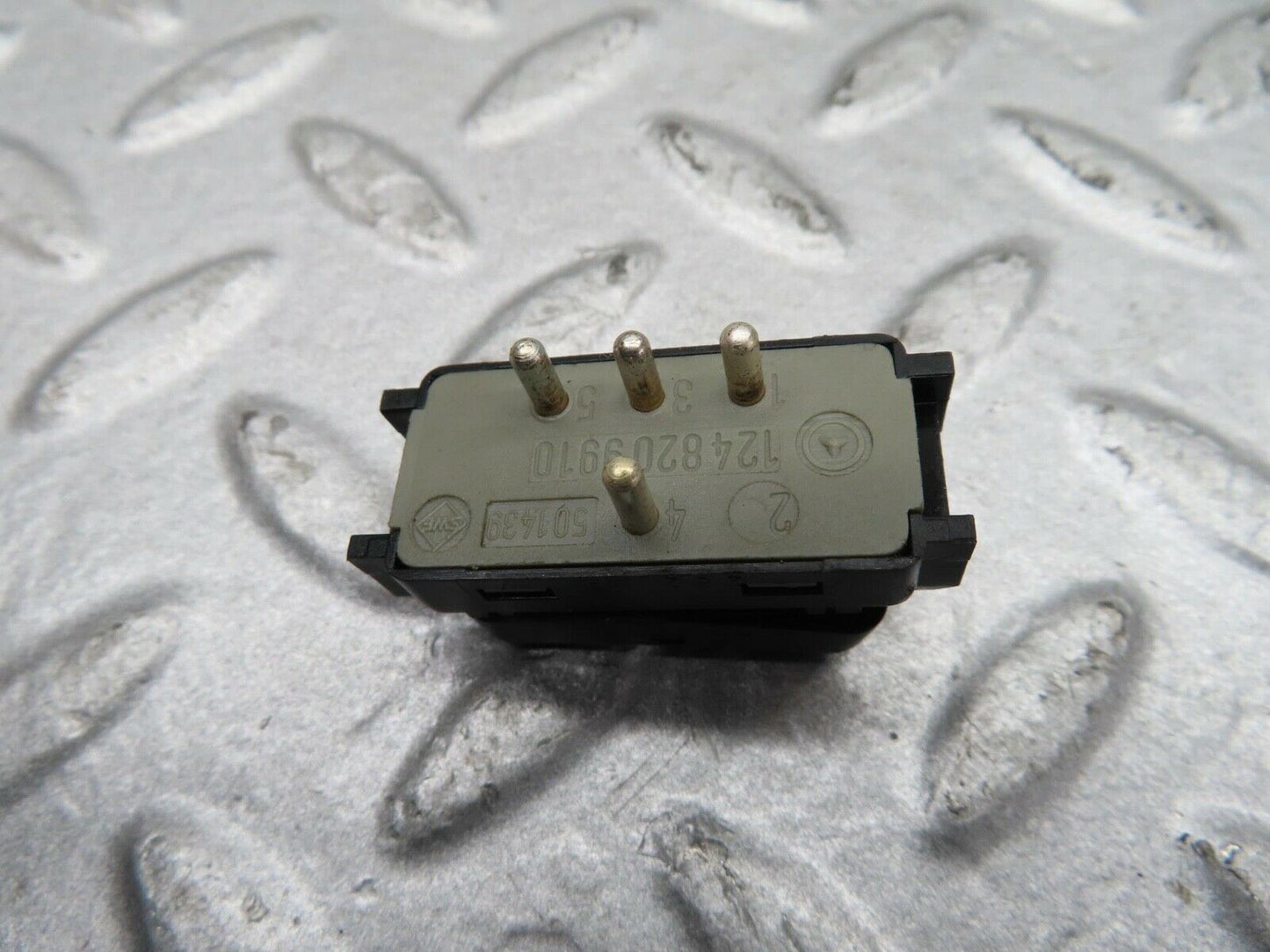 16398 Mercedes-Benz W124 260E Rear Headrest Release Control Switch 1248209910