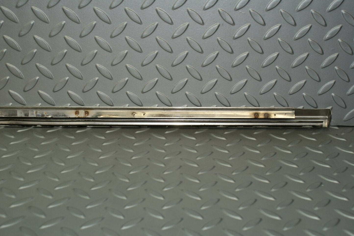 3125 Mercedes-Benz W115 220D Rear Left Door Chrome Moulding Trim