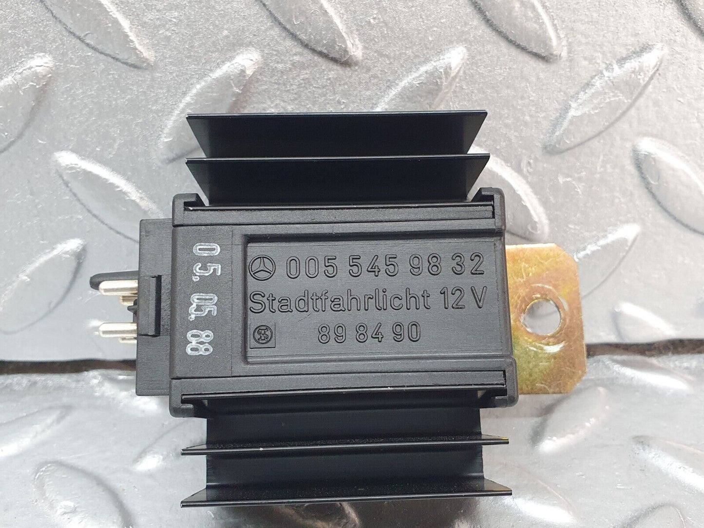 41901 Mercedes-Benz W202 C200 ECU Relay 0055459832