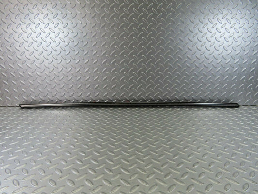 10254 Mercedes-Benz W123 Front Left Door Centre Moulding Trim