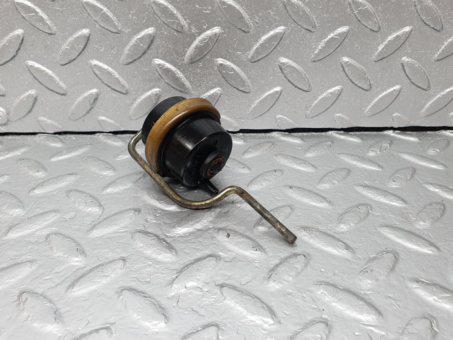 43126 Mercedes-Benz W108 280SE Fuel Tank Flap Cap Vacuum Actuator
