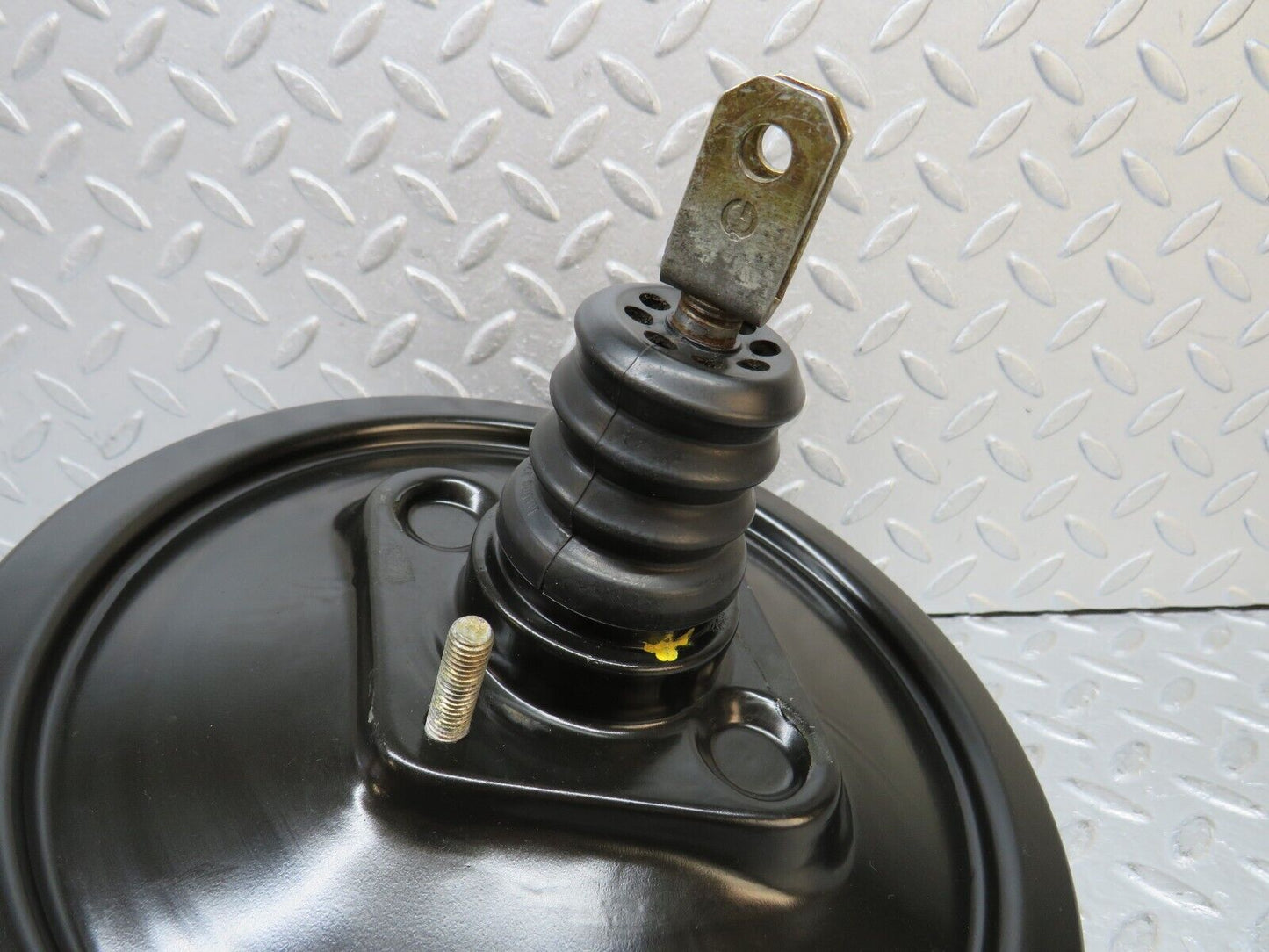 37968 Mercedes-Benz A124 320E Cabriolet Brake Booster Lucas 0044301630