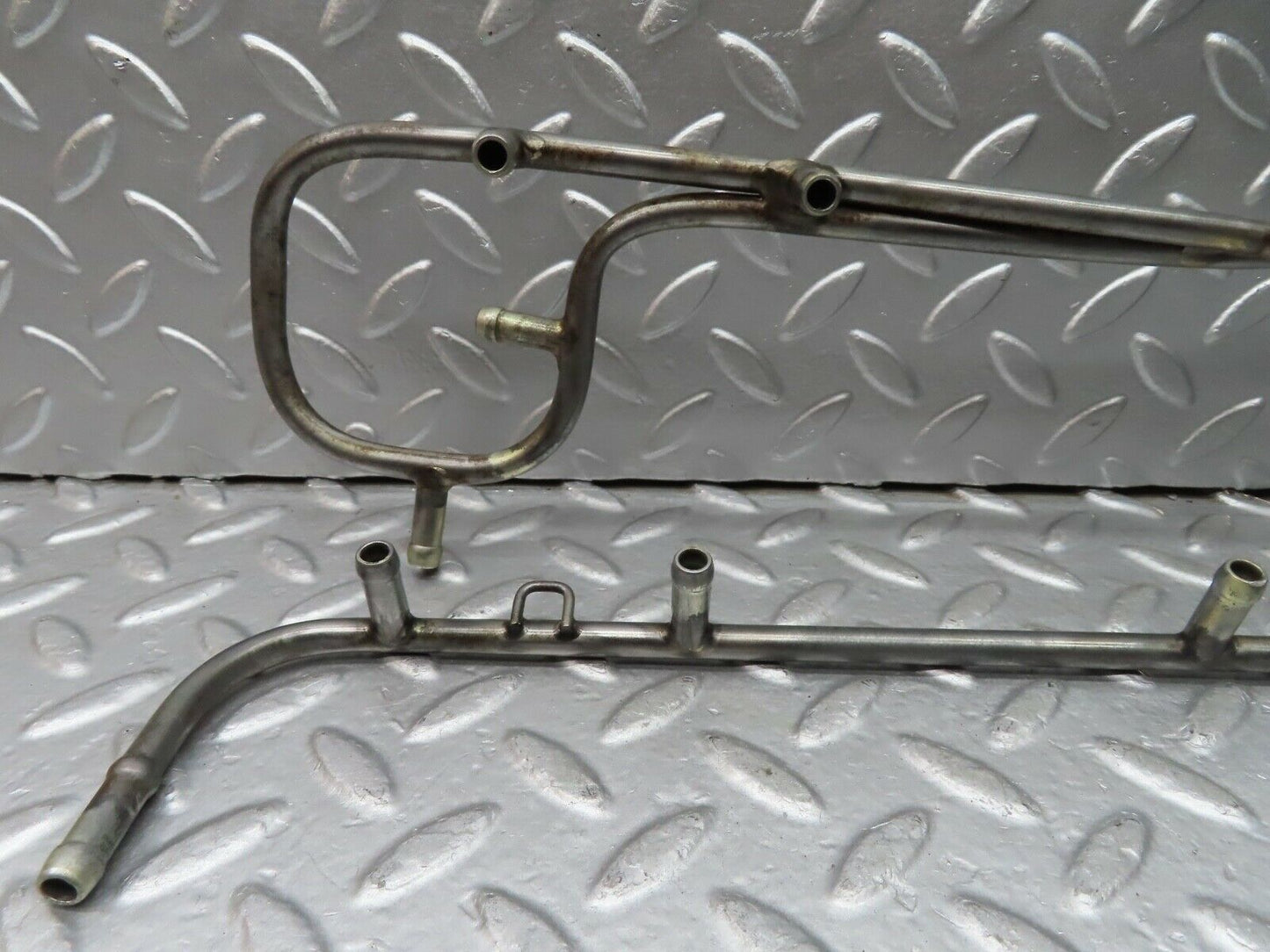 20685 Mercedes-Benz R107 450SL Fuel Injector Pipe Pair