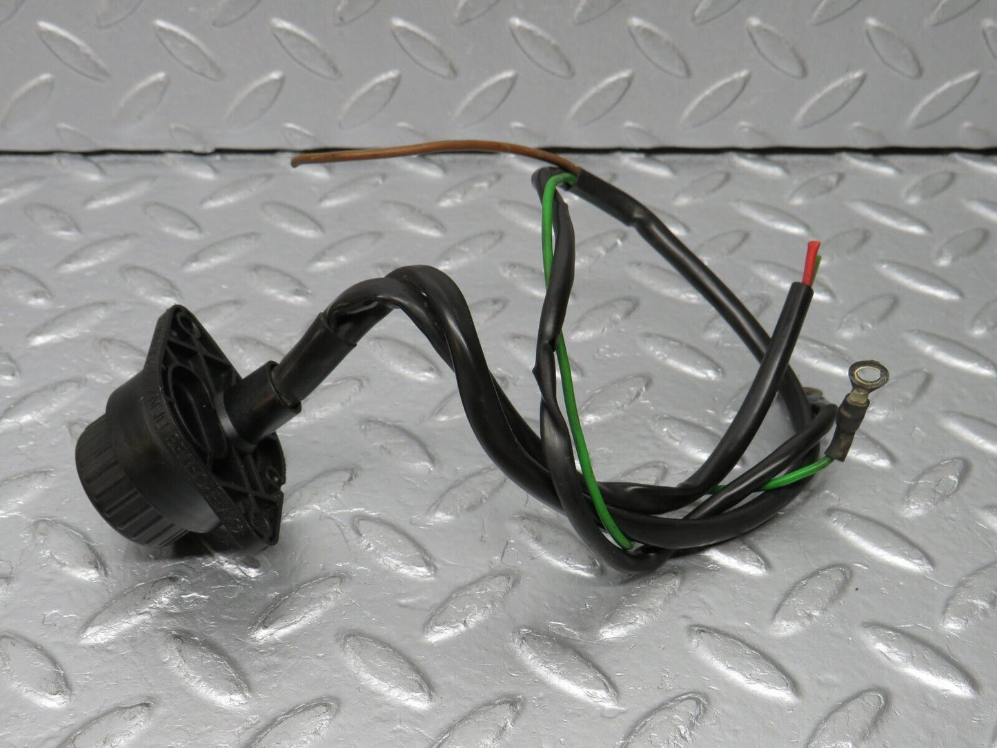 39099 Mercedes-Benz R107 500SL Diagnostic Connector 1235450026 1235450003 1075404808