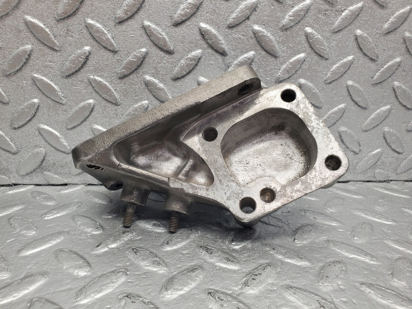 W112 air compressor support bracket used OEM