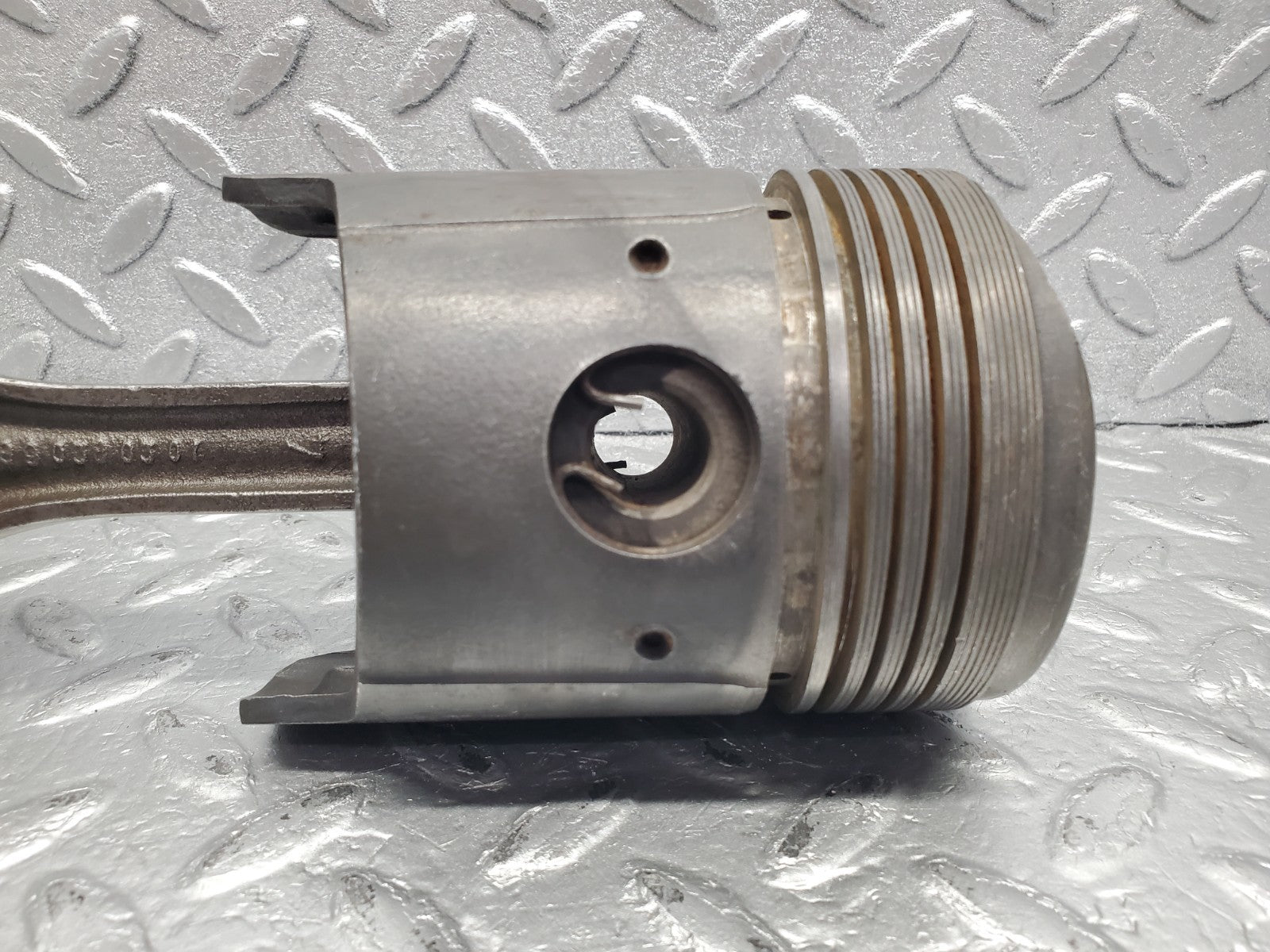 W112 piston with connecting rod used OEM