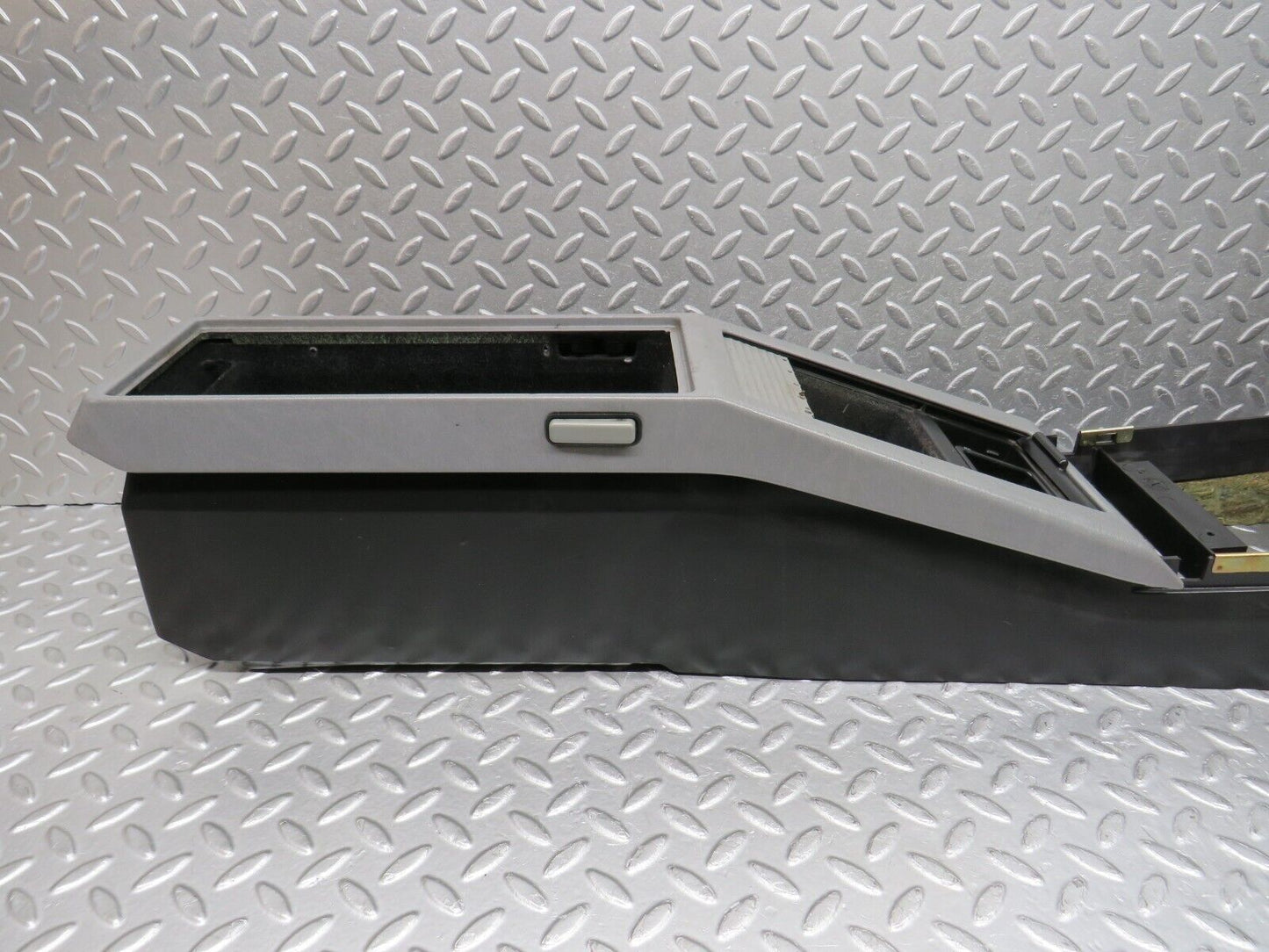 39554 Mercedes-Benz R129 320SL Coupe Centre Console 1296830000