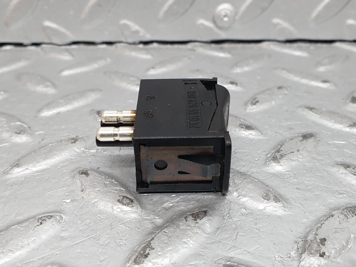 41099 Mercedes-Benz W126 300SE Interior Light Switch 0008205910