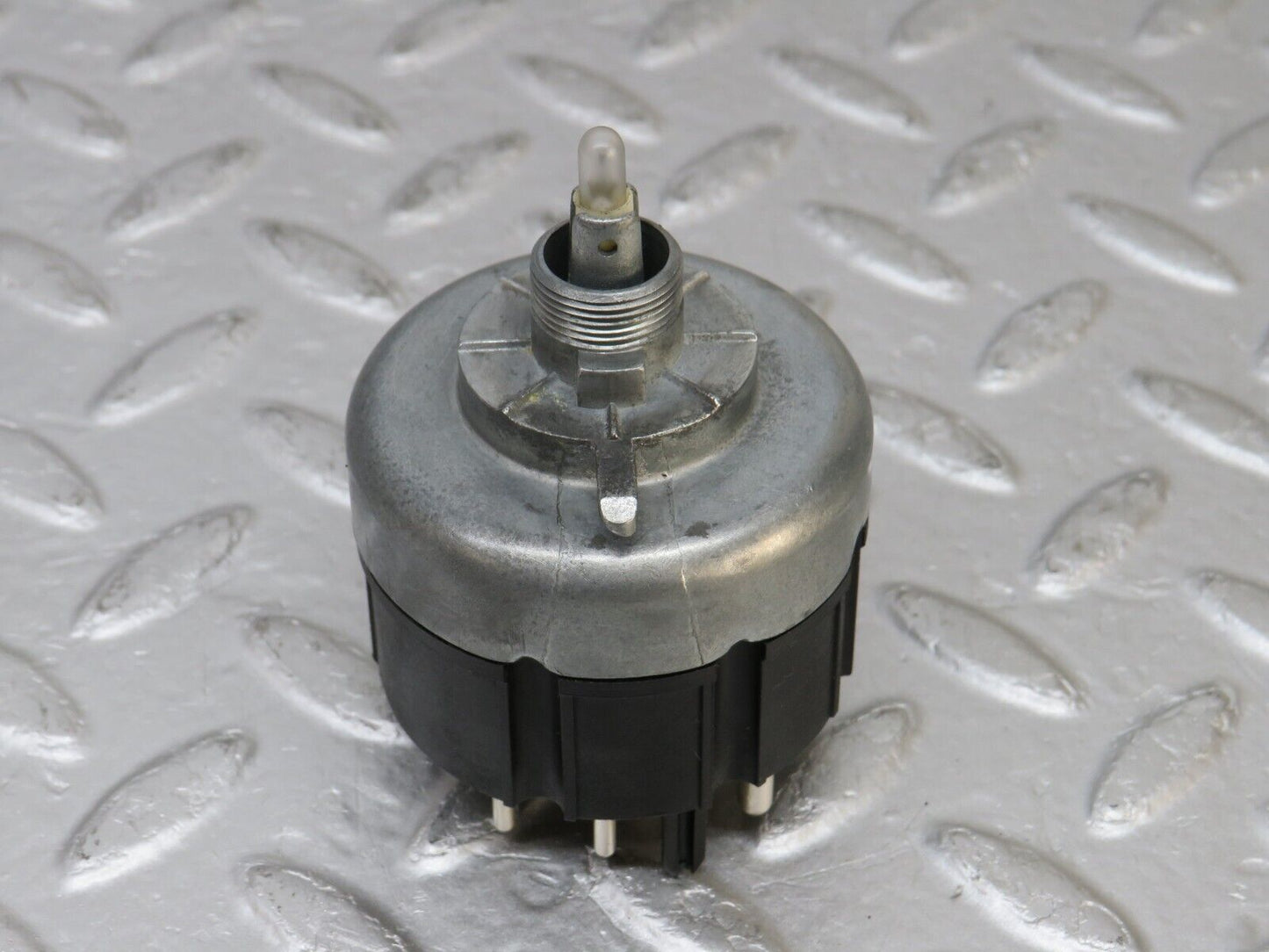 36069 Mercedes-Benz W126 420SE Headlight Switch 0005456004