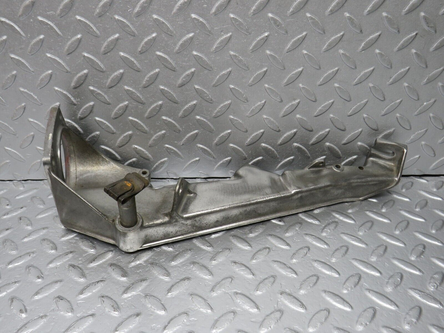 39891 Mercedes-Benz R107 350SL Brake Pedal Bracket 1072941101