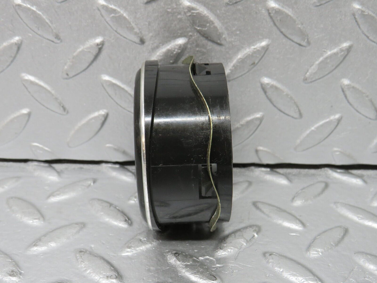 39184 Mercedes-Benz R107 500SL Dashboard Air Vent Chrome Bezel
