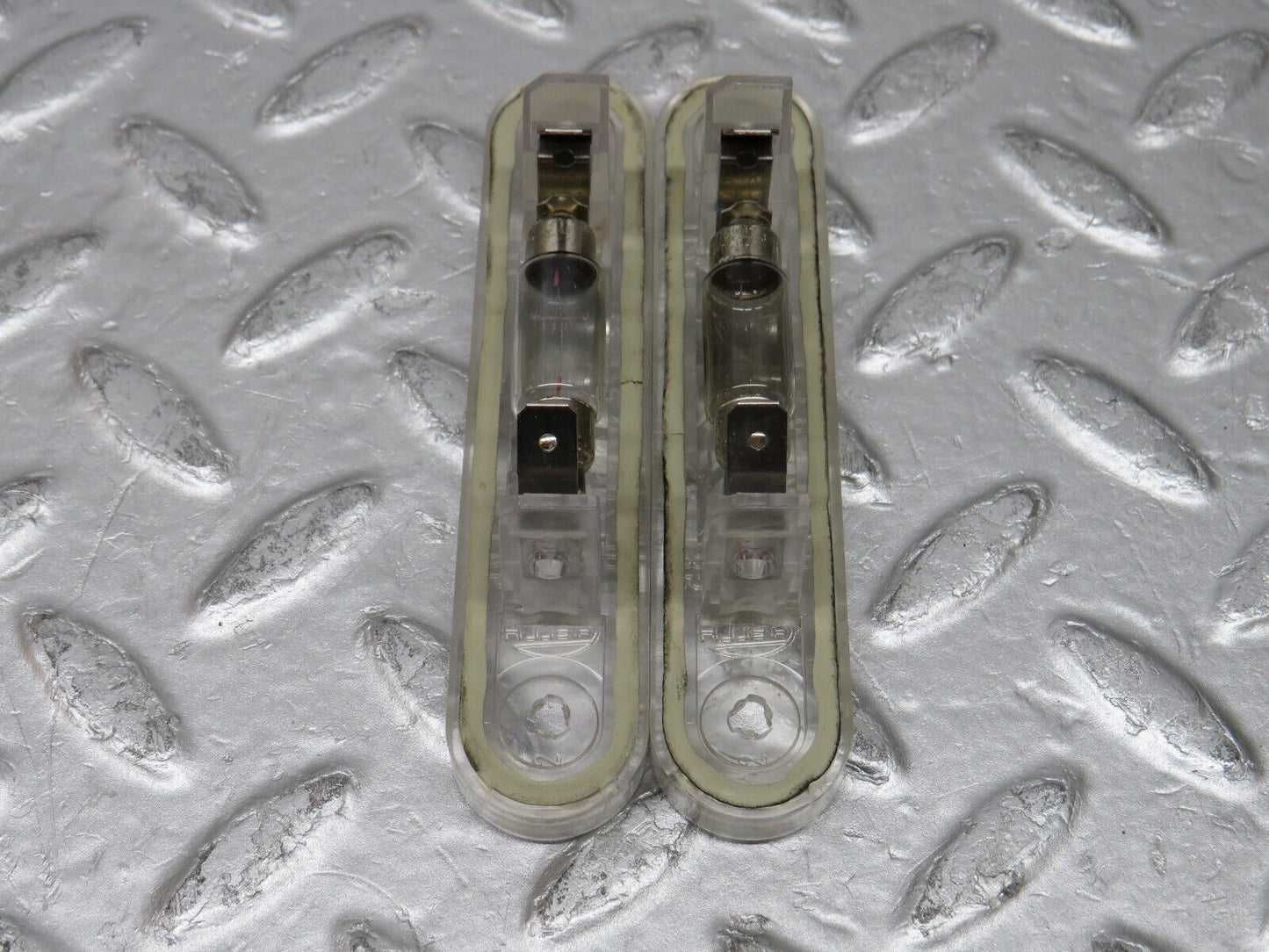 37749 Mercedes-Benz A124 320E Cabriolet number Plate Light 2x Hella 1248200256