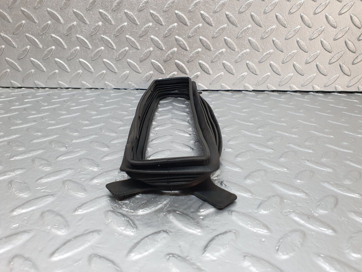 42932 Mercedes-Benz W201 190 Heater Blower Rubber Seal 023982/3