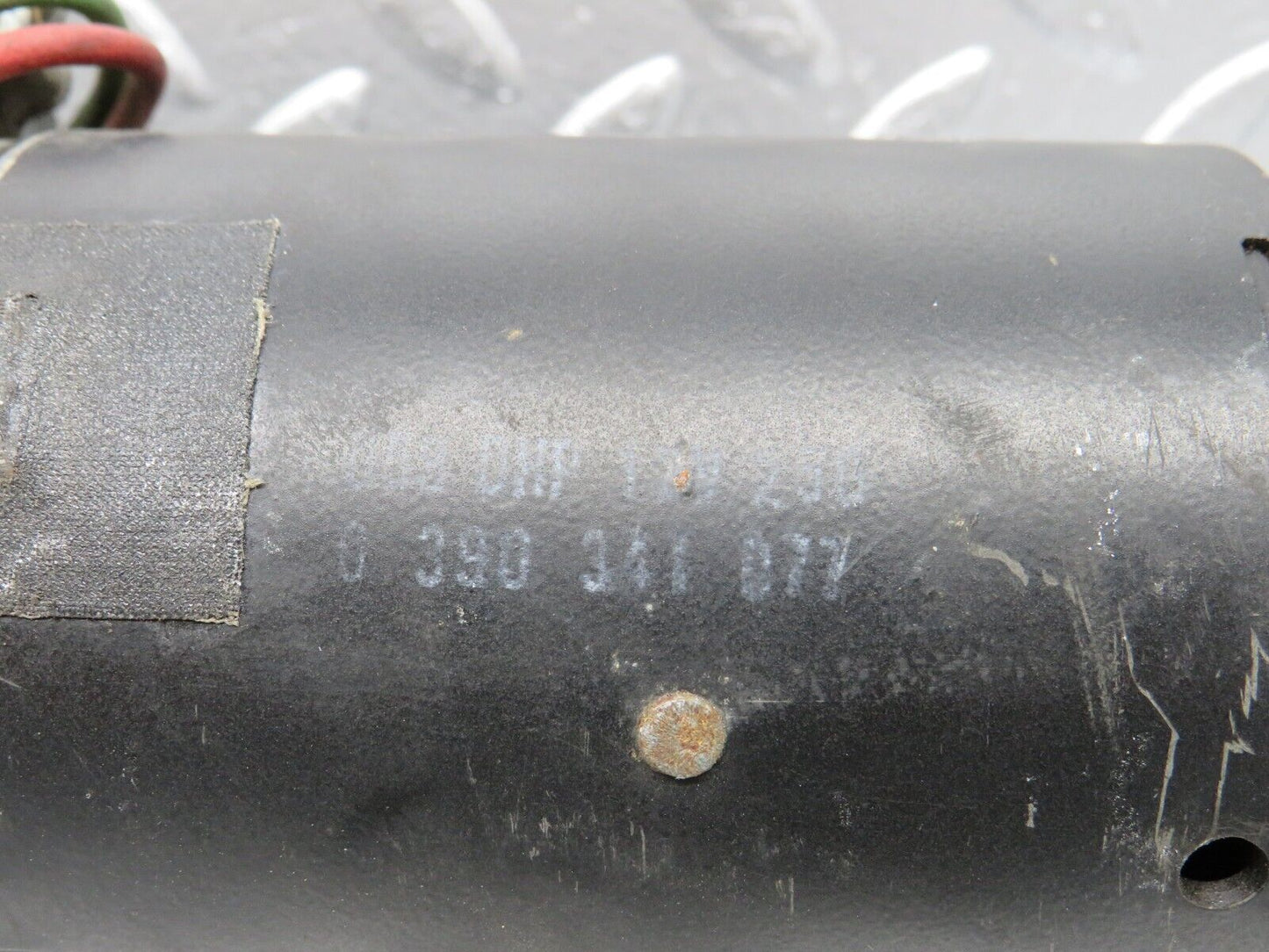 29889 Mercedes-Benz W123 230E Wiper Motor Bosch 0390341077